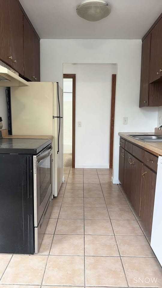 1031 Cromwell Ave #101 - Photo 3 of 11