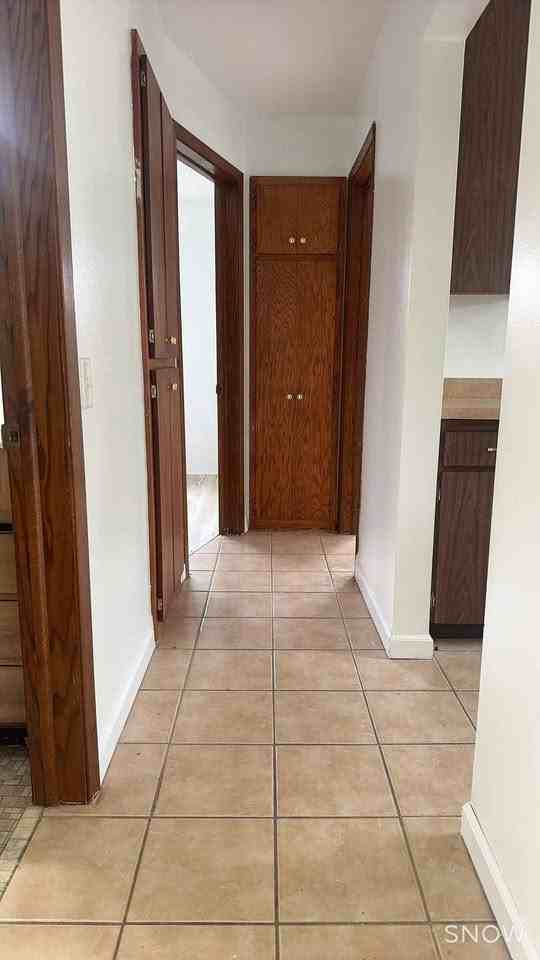 1031 Cromwell Ave #101 - Photo 5 of 11