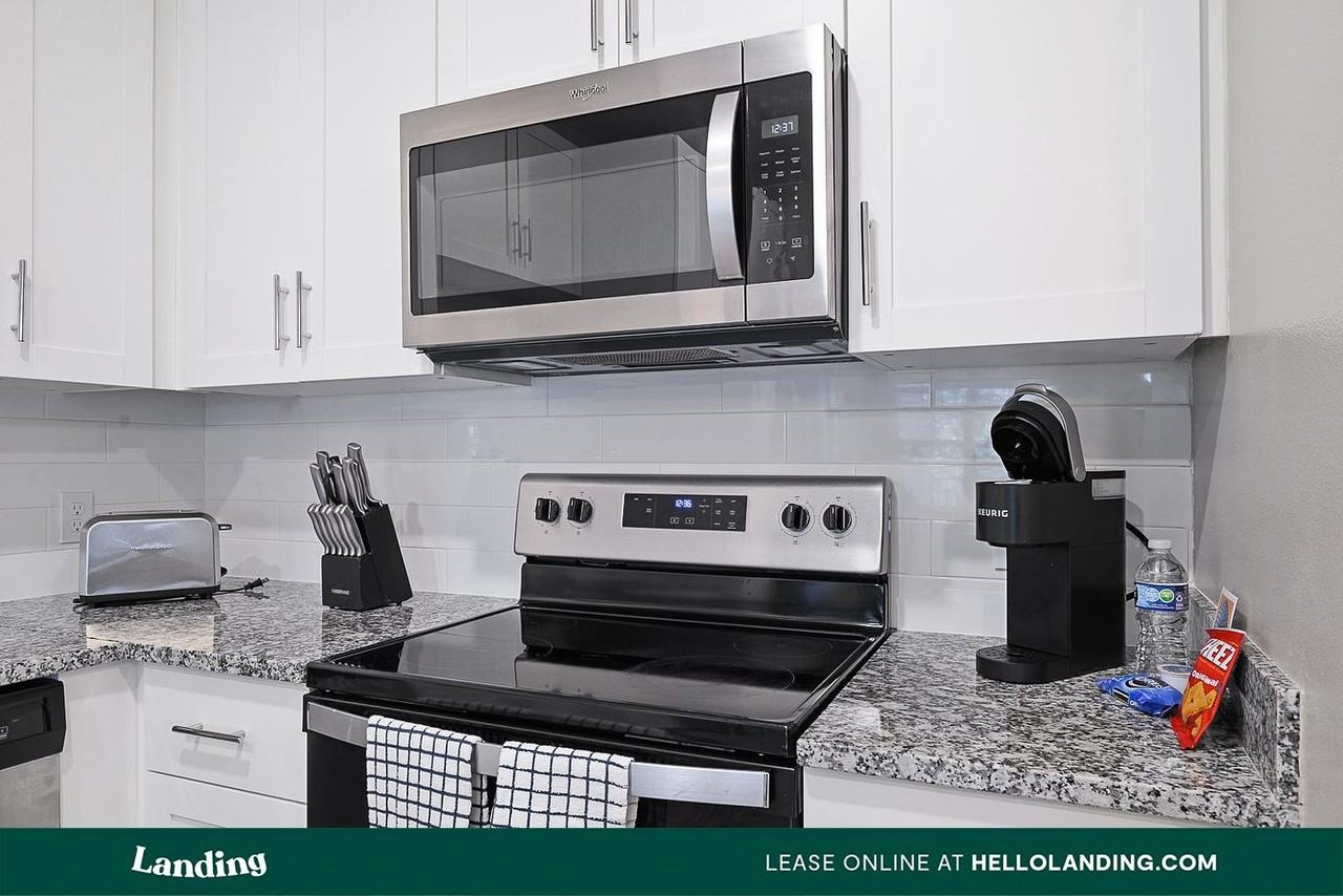 3060 Southcreek Blvd - Photo 6 of 50