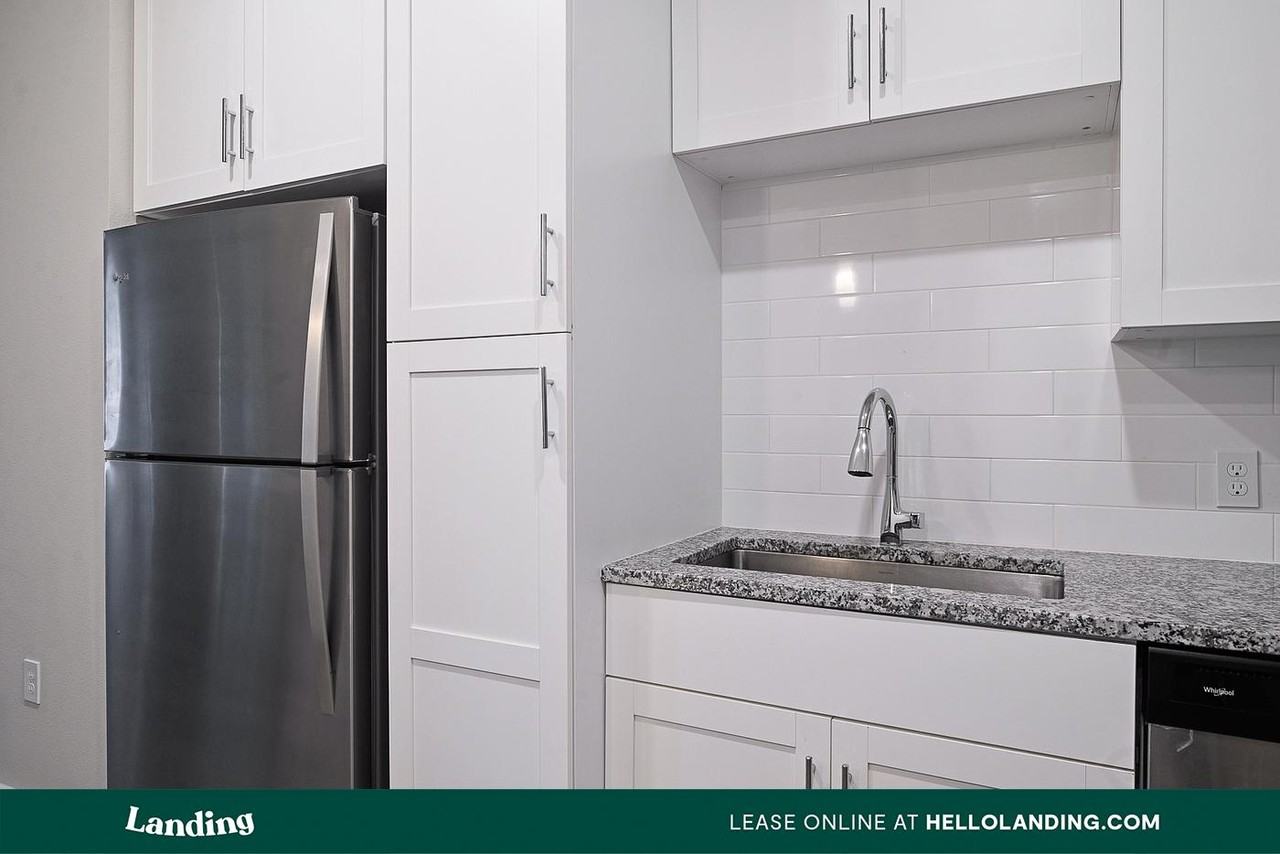 3060 Southcreek Blvd - Photo 7 of 50