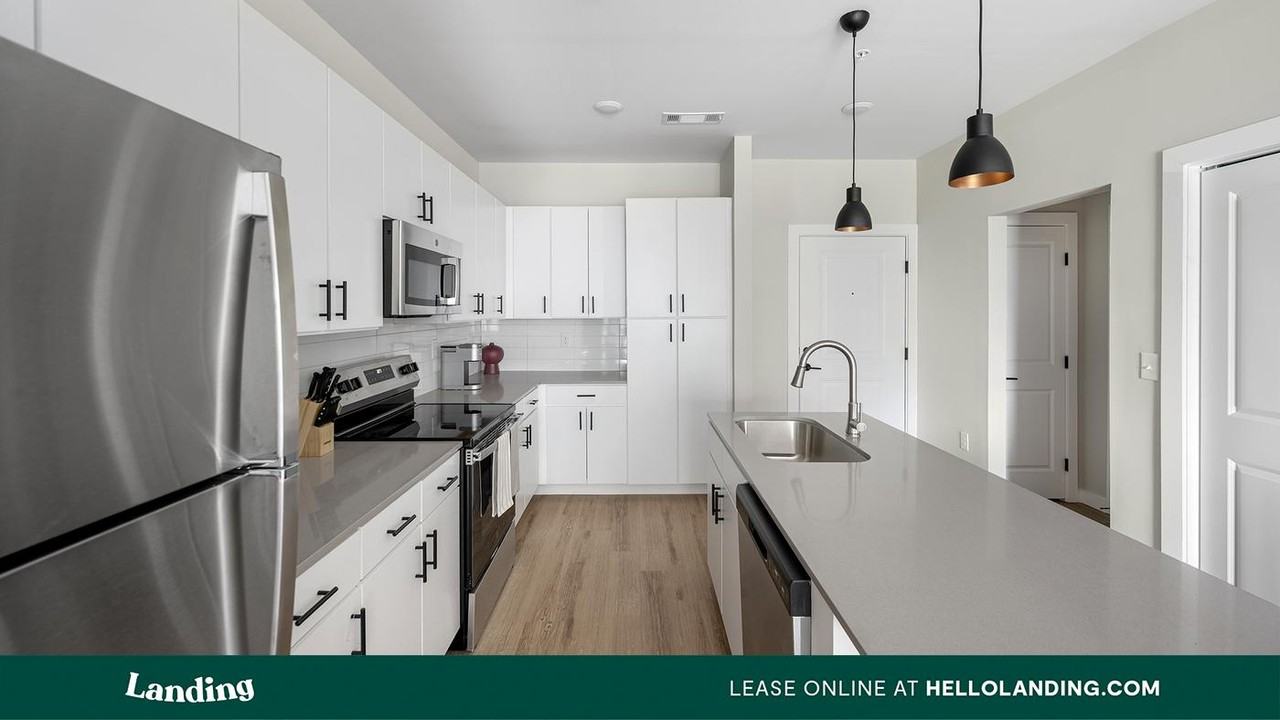 2700 Emerald Green Way - Photo 4 of 50