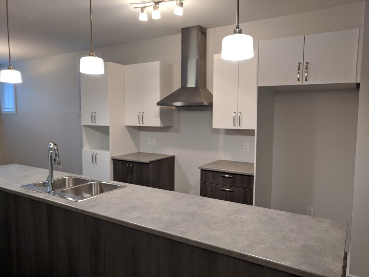 87 Boulevard de l'Amérique-Française #2 - Photo 4 of 17