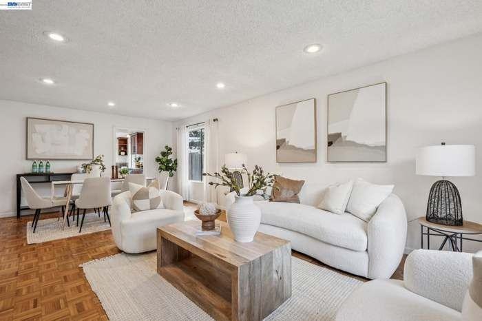 28071 Dobbel Ave - Photo 3 of 23