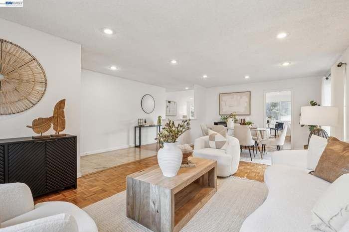 28071 Dobbel Ave - Photo 4 of 23