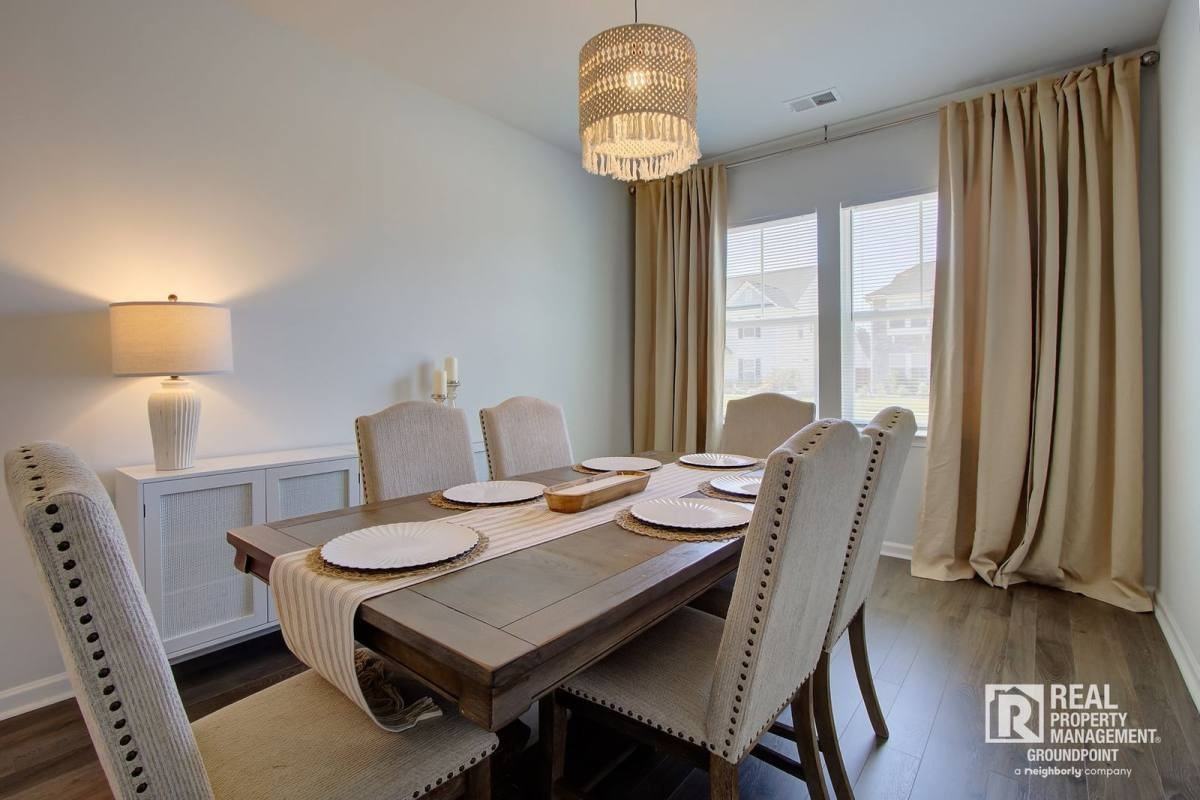 214 Honey Horn Dr - Photo 2 of 10