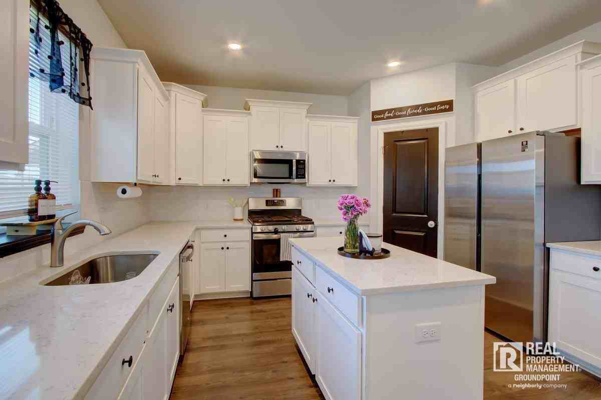 214 Honey Horn Dr - Photo 3 of 10