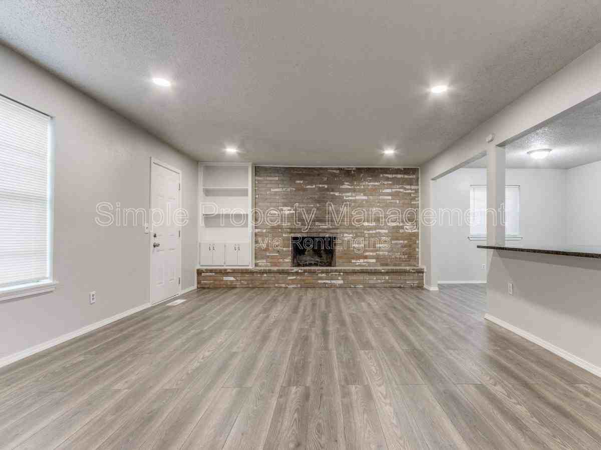 8508 Candlewood Dr - Photo 2 of 10