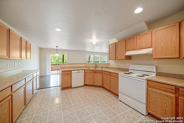 5035 Royal Stable - Photo 3 of 31