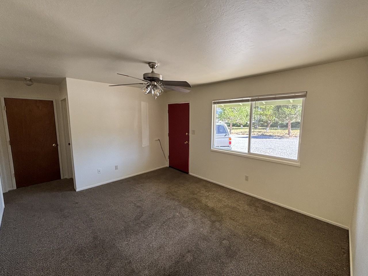 315 3rd St #4 - Photo 5 of 15