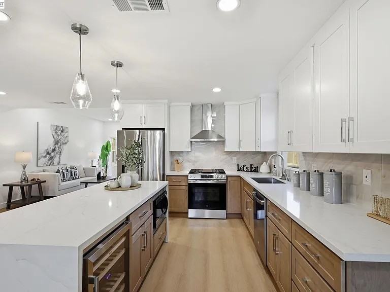 2638 Eaton Avenue #2638 - Photo 2 of 18
