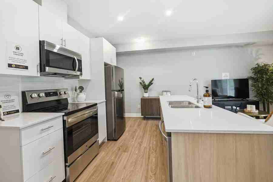 2396 Cleroux Cres Unit 113 - Photo 5 of 14