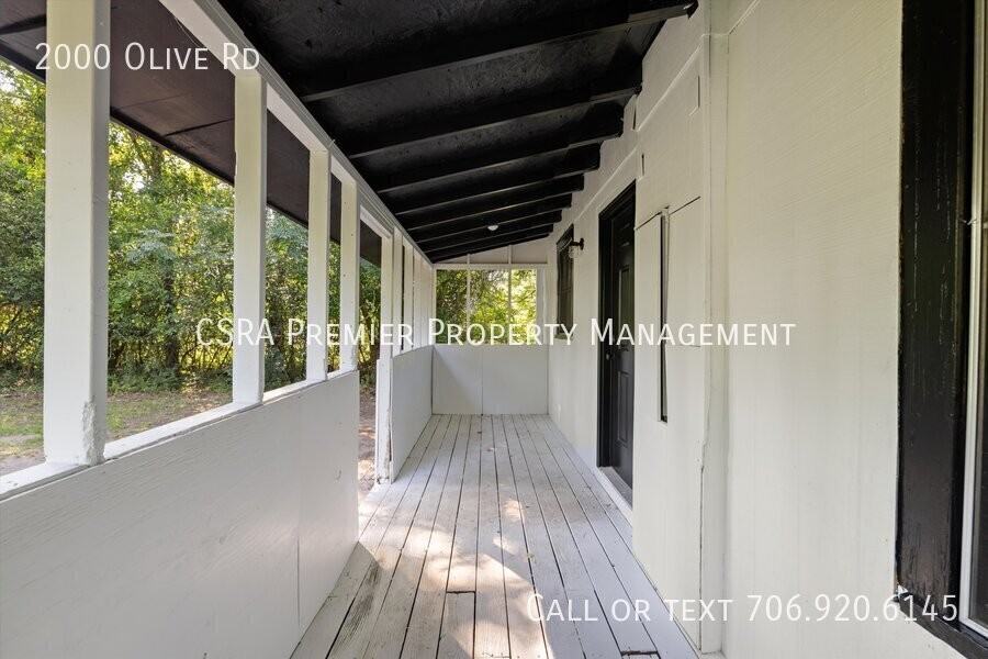 2000 Olive Rd - Photo 7 of 38