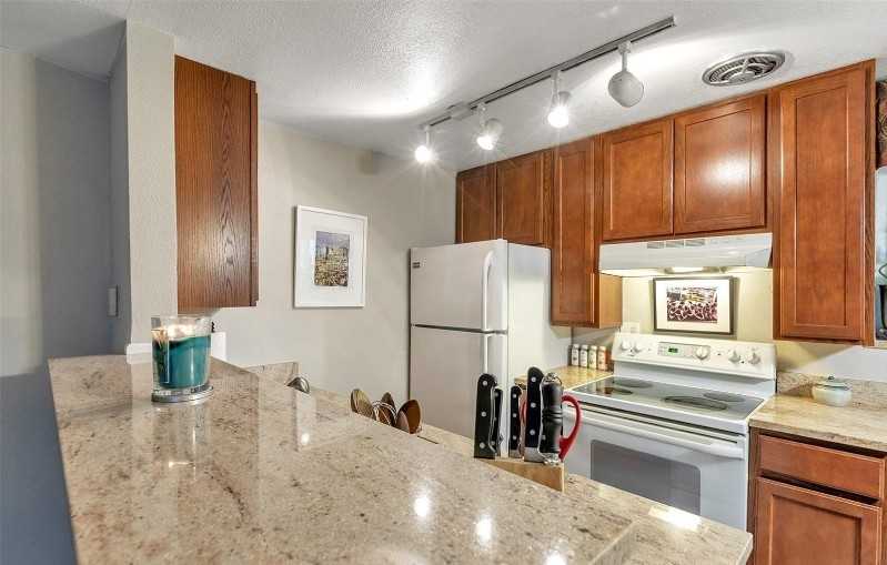 200 N Sherman St #1 - Photo 3 of 17