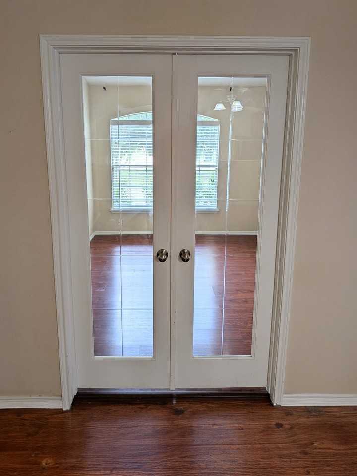 823 Sugar Brook Dr - Photo 4 of 13
