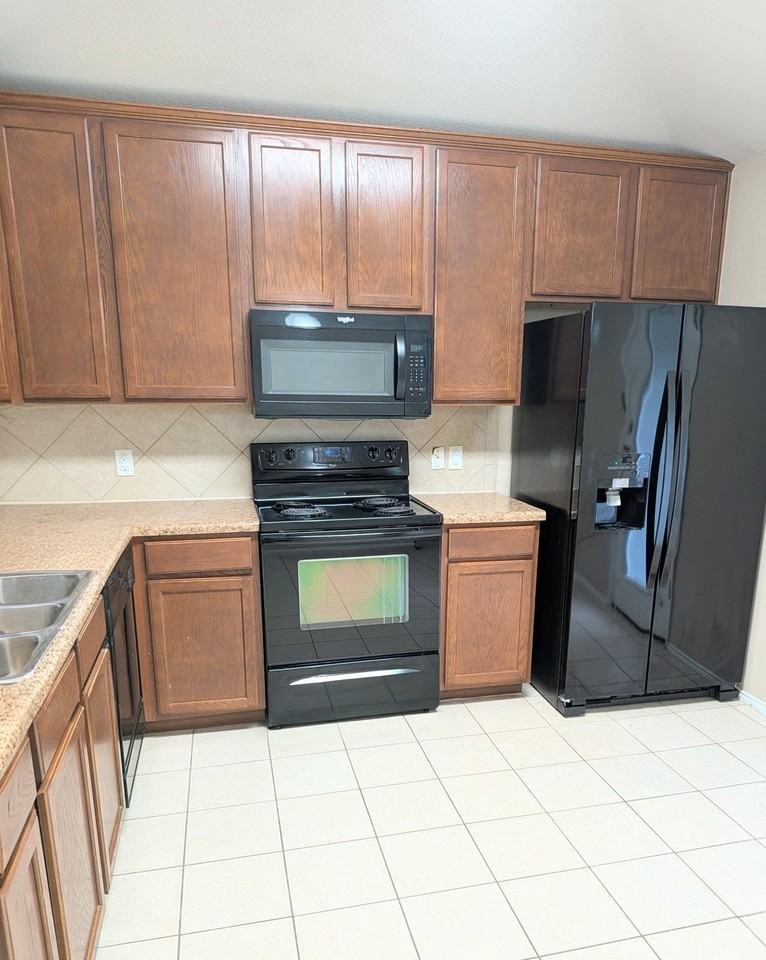 823 Sugar Brook Dr - Photo 5 of 13