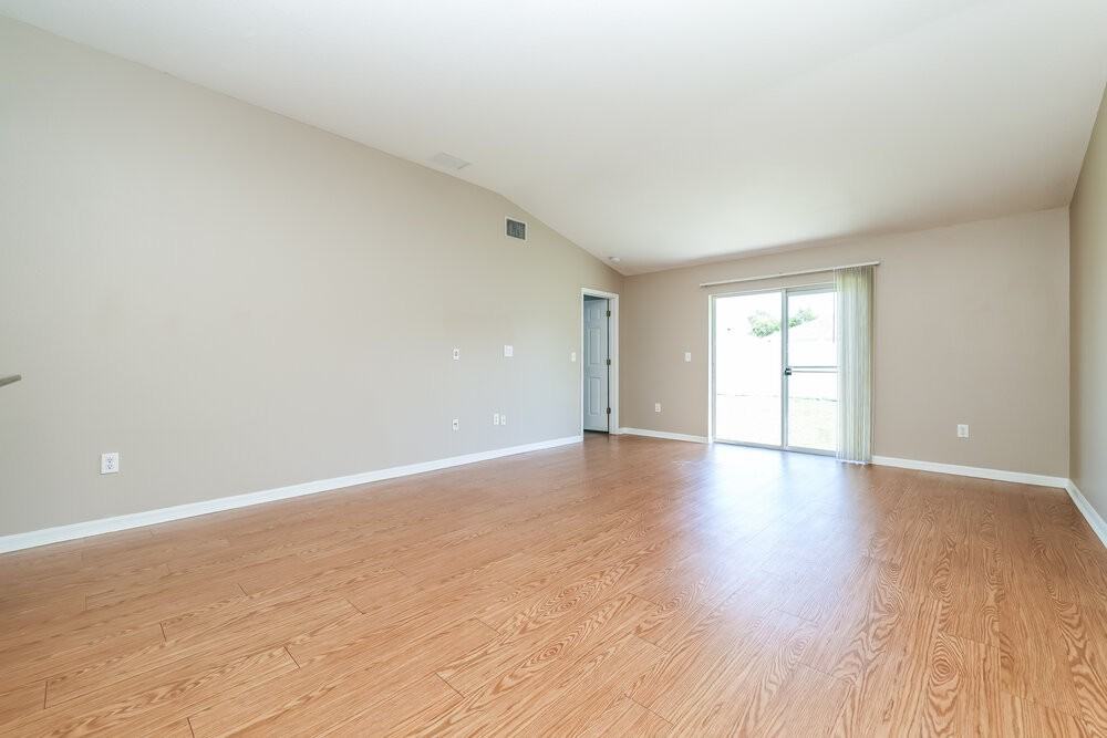 12008 Butler Woods Cir - Photo 3 of 16