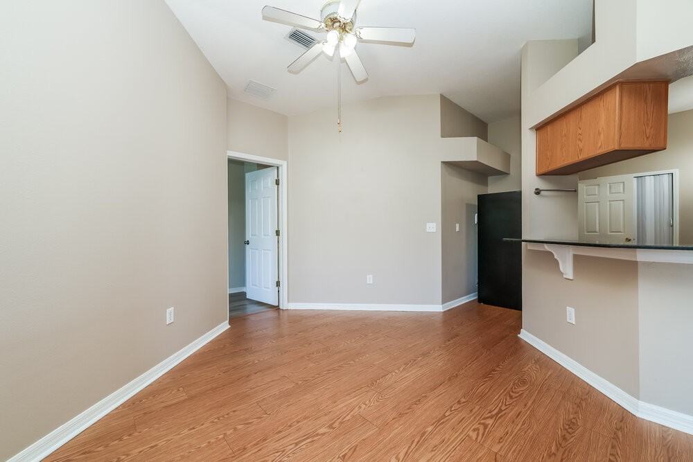 12008 Butler Woods Cir - Photo 5 of 16