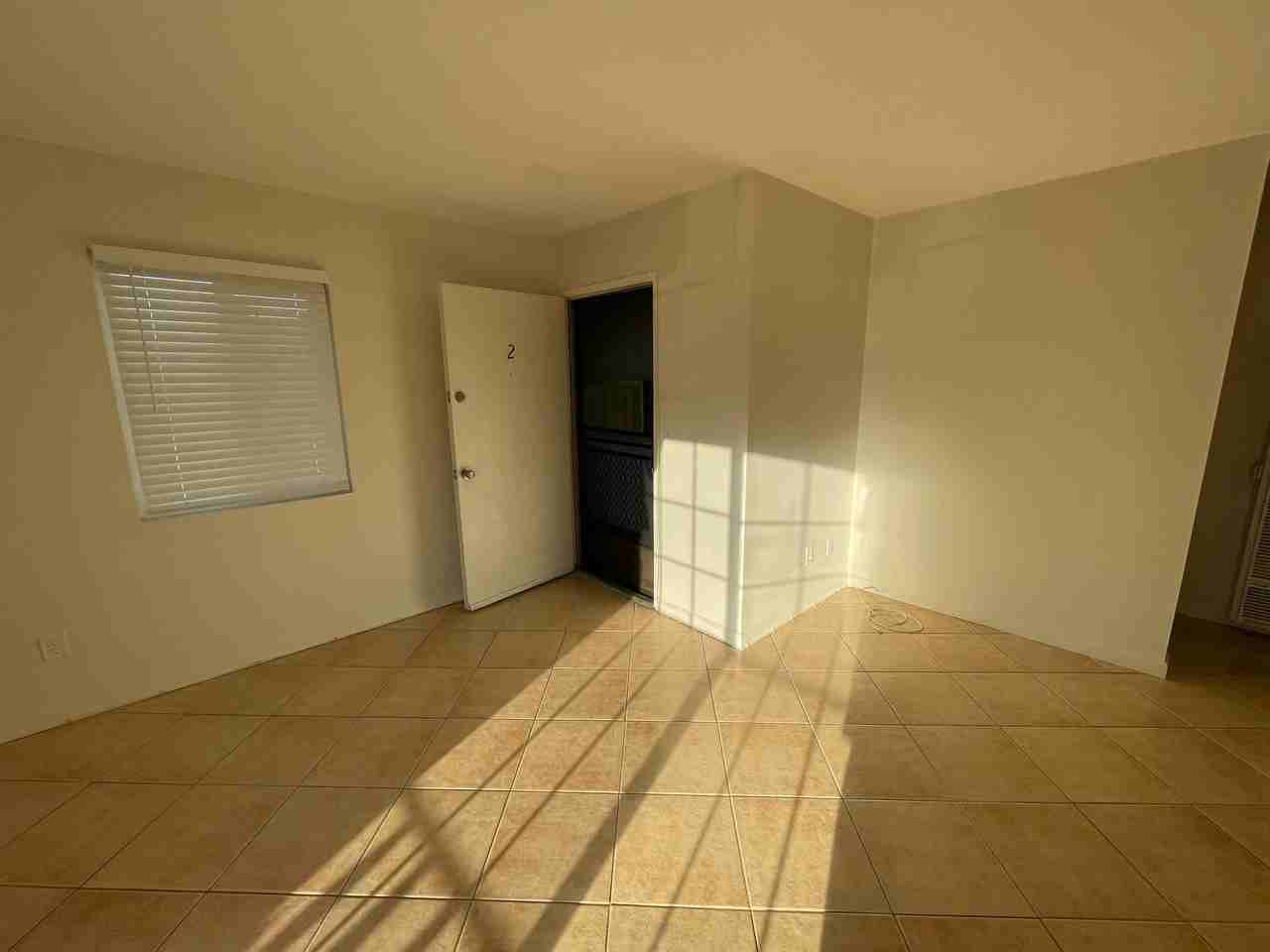 226 15th St #1 - Photo 6 of 22