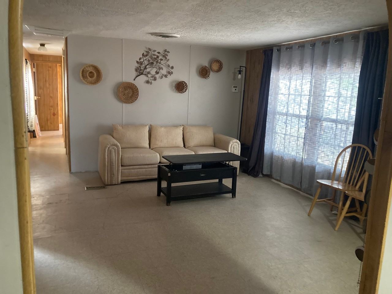 604 Fountain Ct Se - Photo 5 of 23