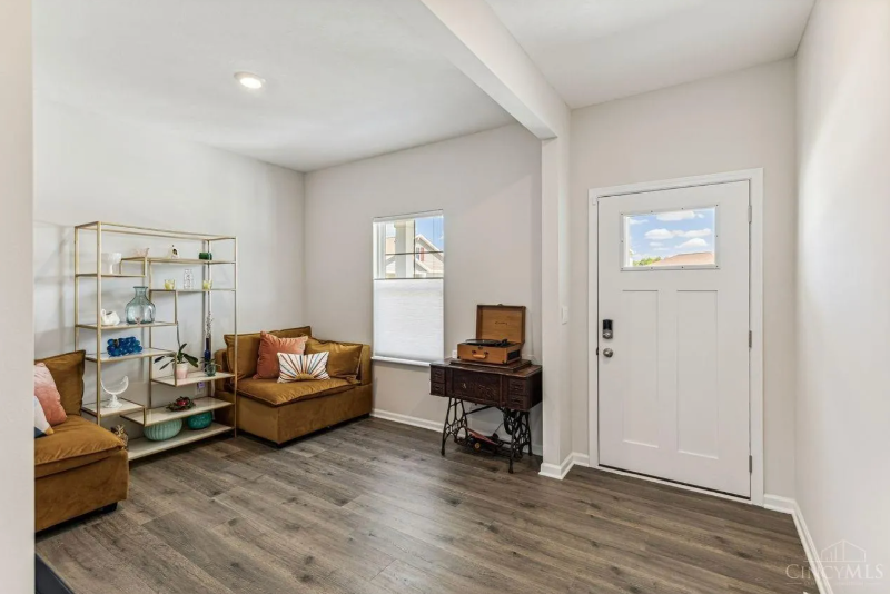 5954 Lakeshore Pl - Photo 2 of 18