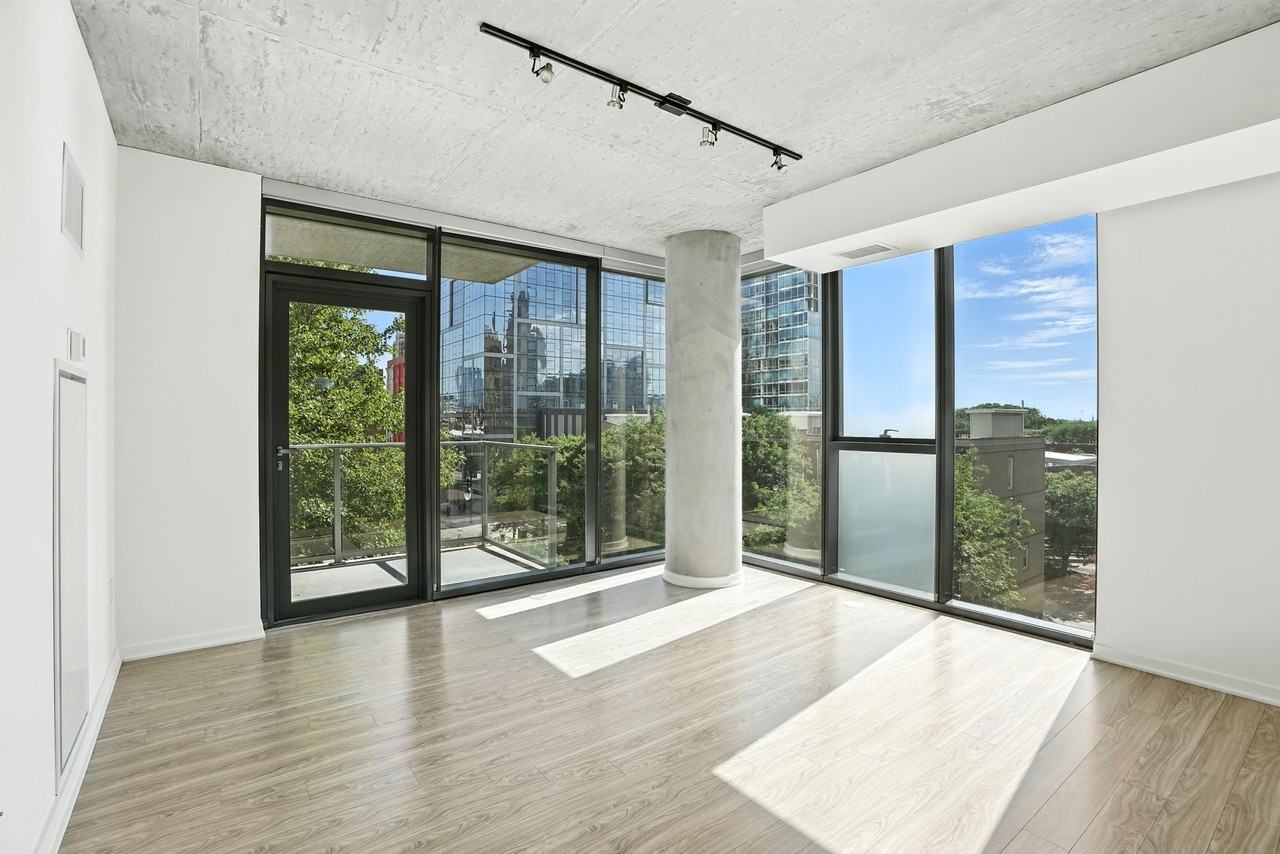 1372 S Wabash Ave - Photo 2 of 8