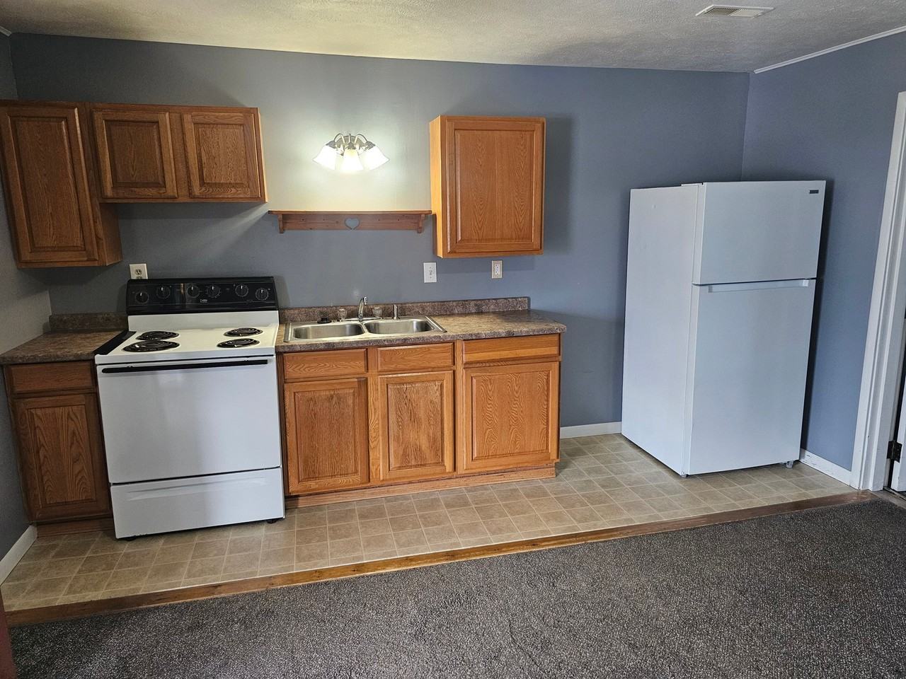 2006 Ashmun St #1 - Photo 2 of 10