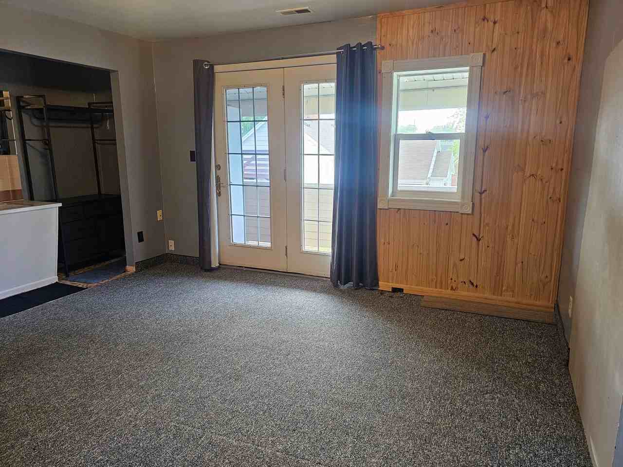 2006 Ashmun St #1 - Photo 7 of 10
