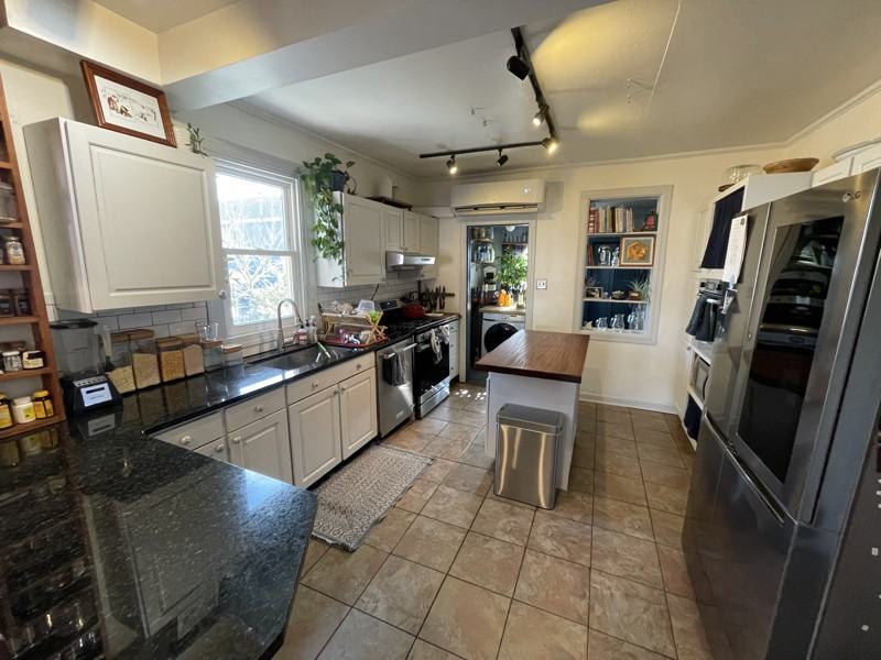 124 Park Ave - Photo 5 of 20