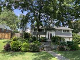 10400 Farnham Dr - Photo 1 of 1