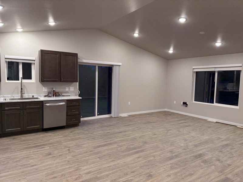3343 W Middle Ridge Ave #1 - Photo 4 of 16