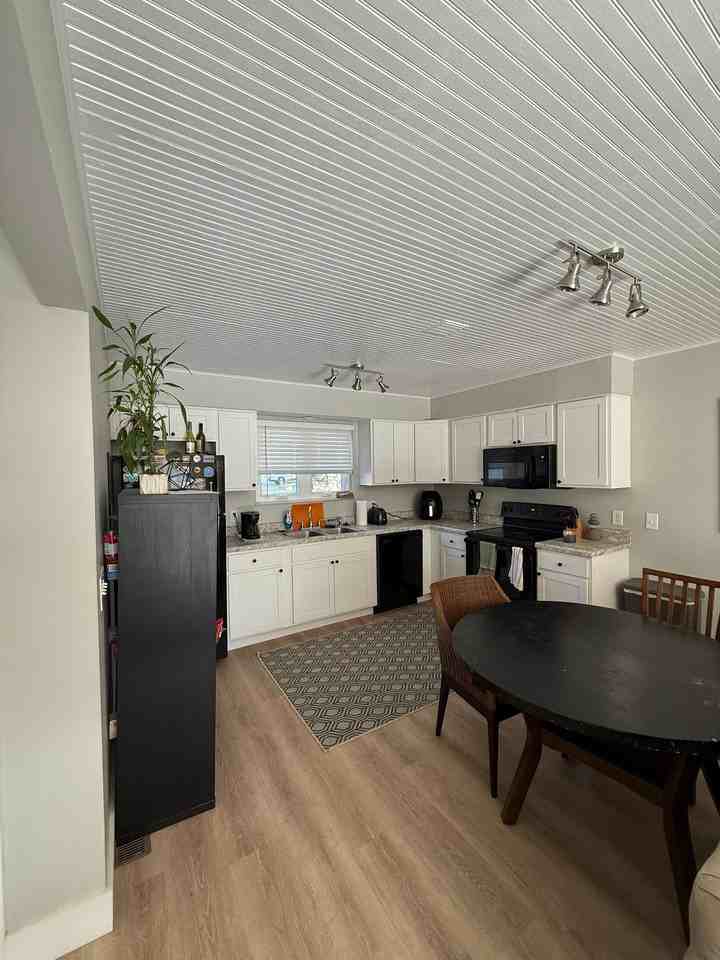 6386 Wolcott Ct - Photo 4 of 12