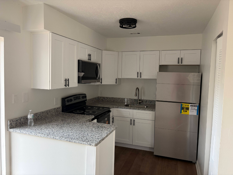 6226 Sw 10th Pl #B - Photo 5 of 10