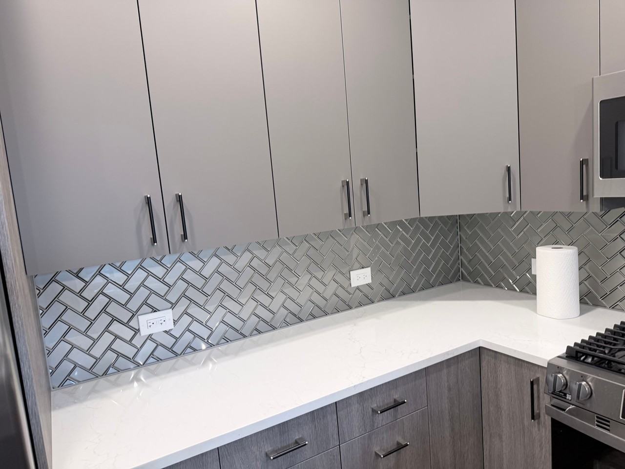 6540 S Champlain Ave #1 - Photo 3 of 18