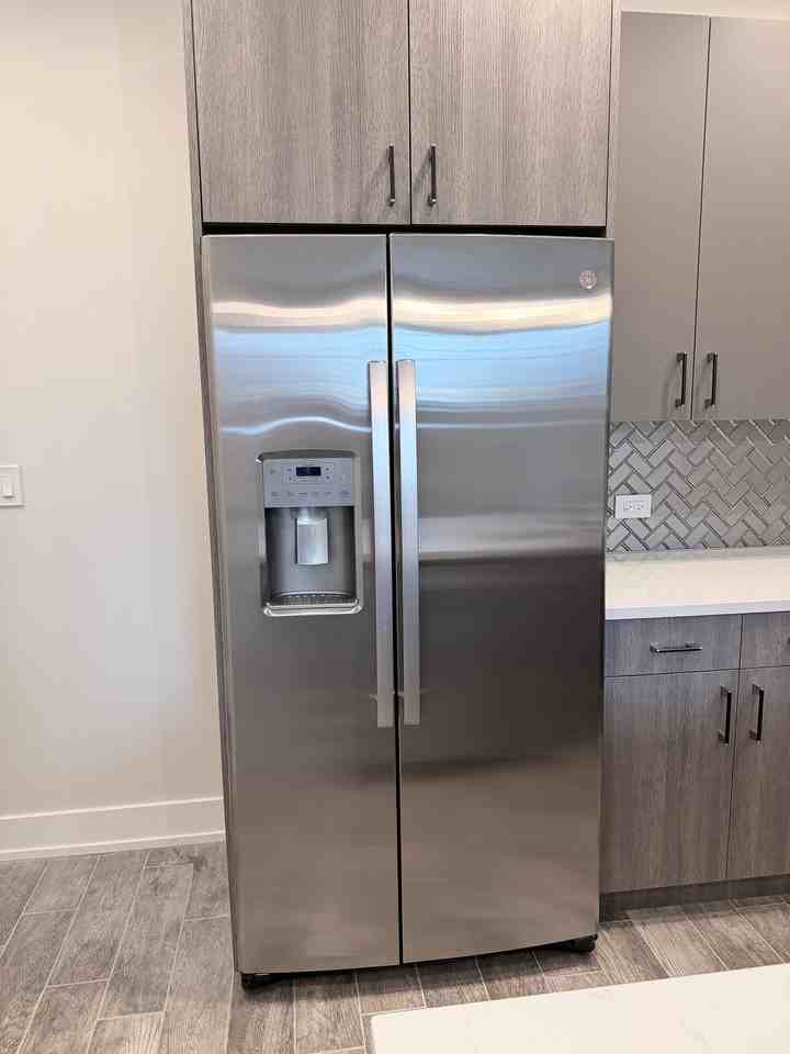 6540 S Champlain Ave #1 - Photo 5 of 18