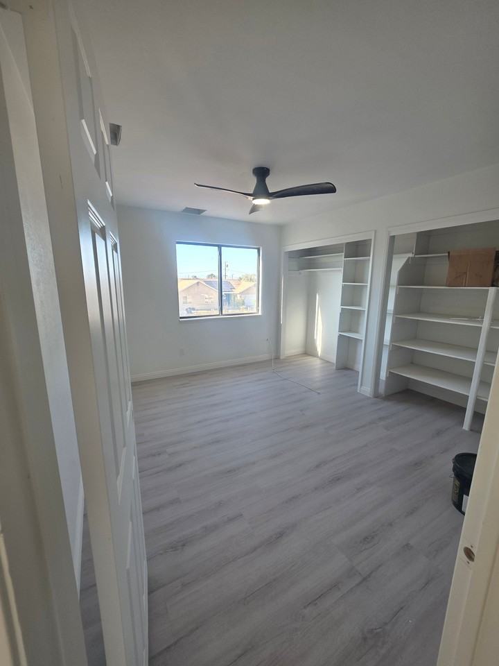 9848 Karen Ave - Photo 3 of 7