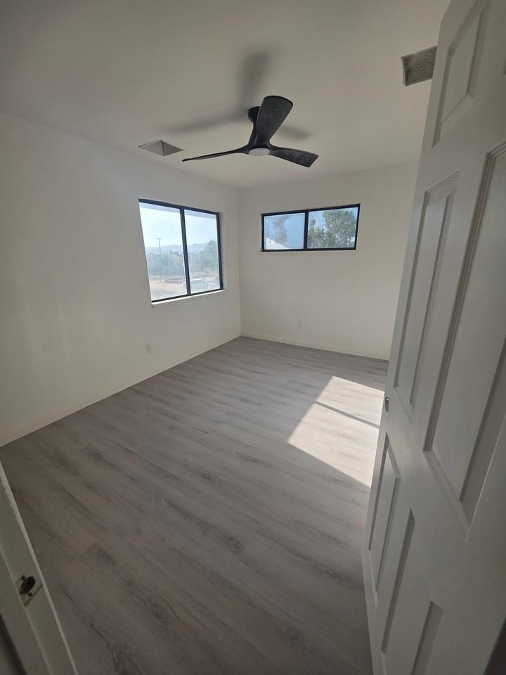 9848 Karen Ave - Photo 4 of 7