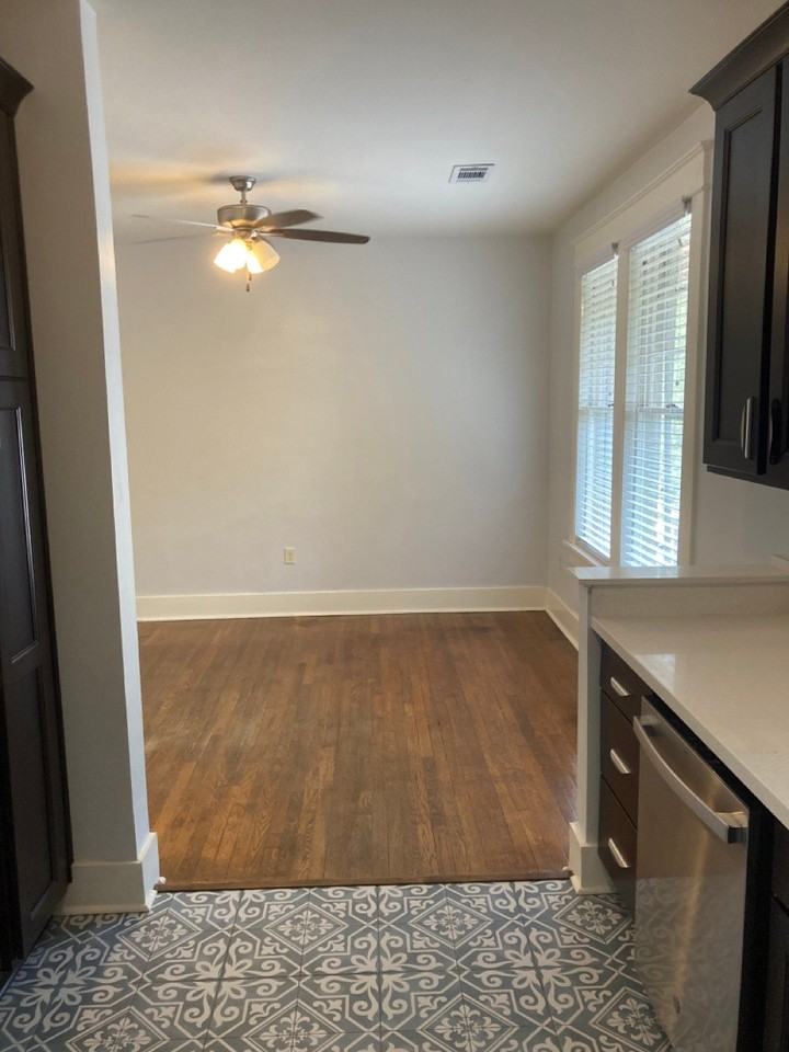1100 Rock St #B - Photo 2 of 18