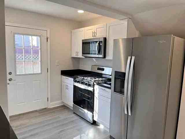 1209 Greystone Rd - Photo 5 of 20