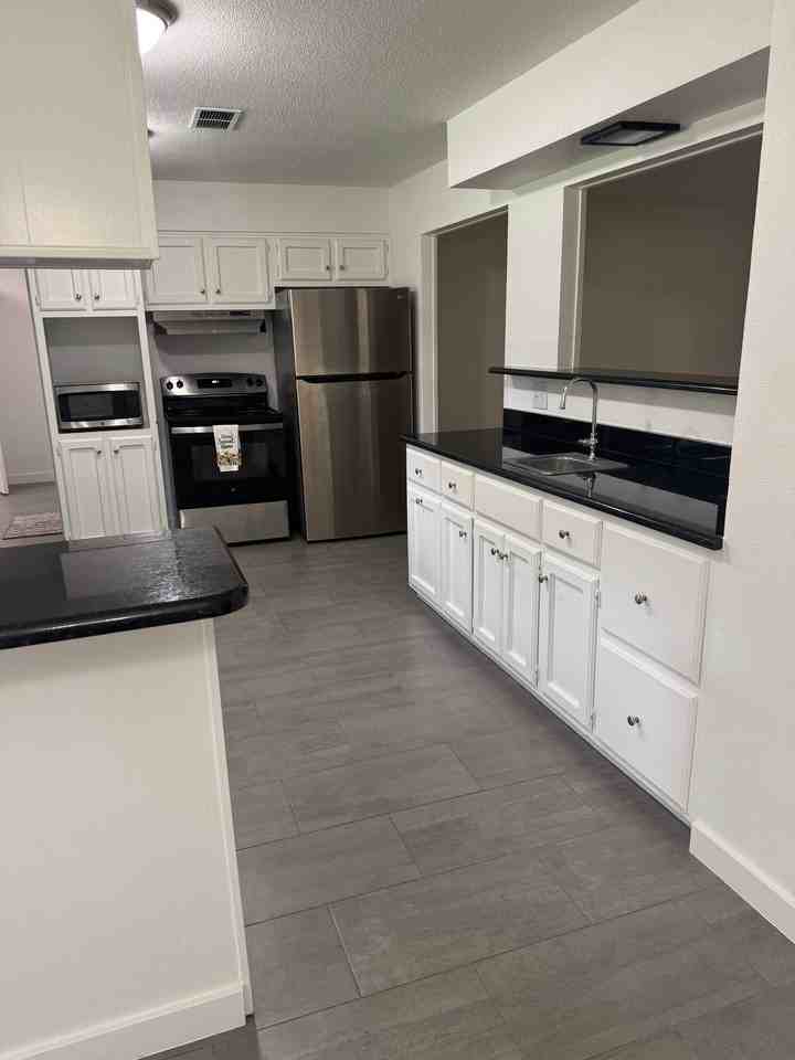 2598 Clark Ln - Photo 3 of 13