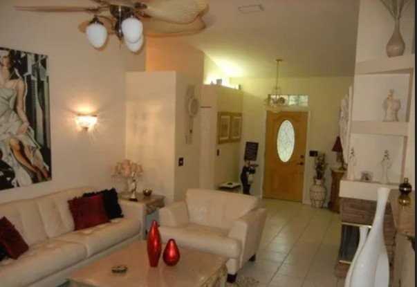 4135 Nw 35th St - Photo 5 of 9