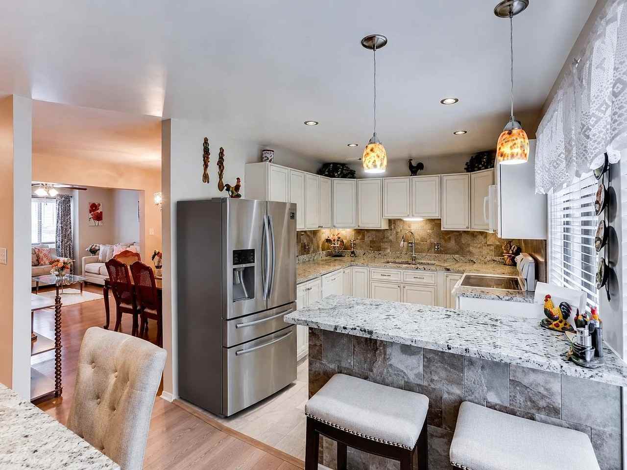 8723 Ridge Hollow Ct - Photo 4 of 13