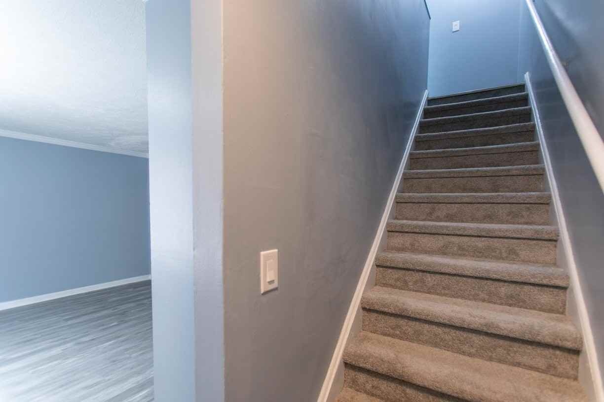 1 Oneonta Dr - Photo 5 of 39