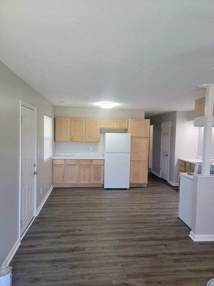 3815 N Grand Ave #3815 - Photo 5 of 20