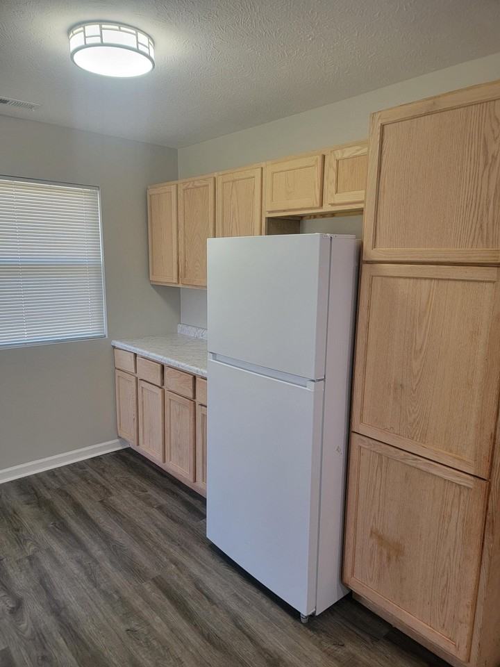 3815 N Grand Ave #3815 - Photo 6 of 20