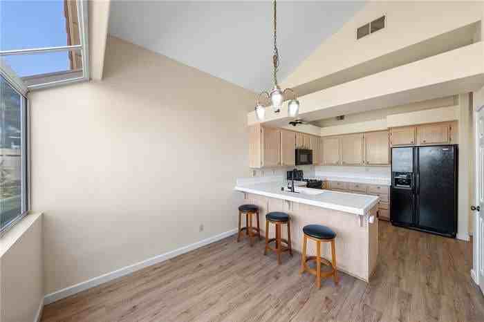 4930 Frazee Rd - Photo 6 of 20