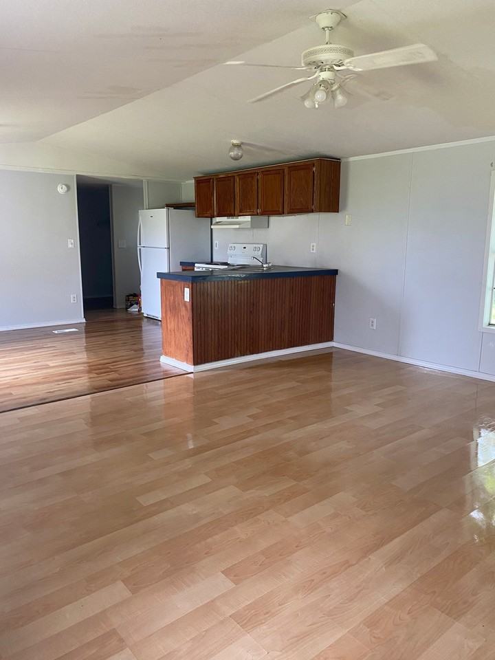 5907 Cromwell Dr - Photo 2 of 8
