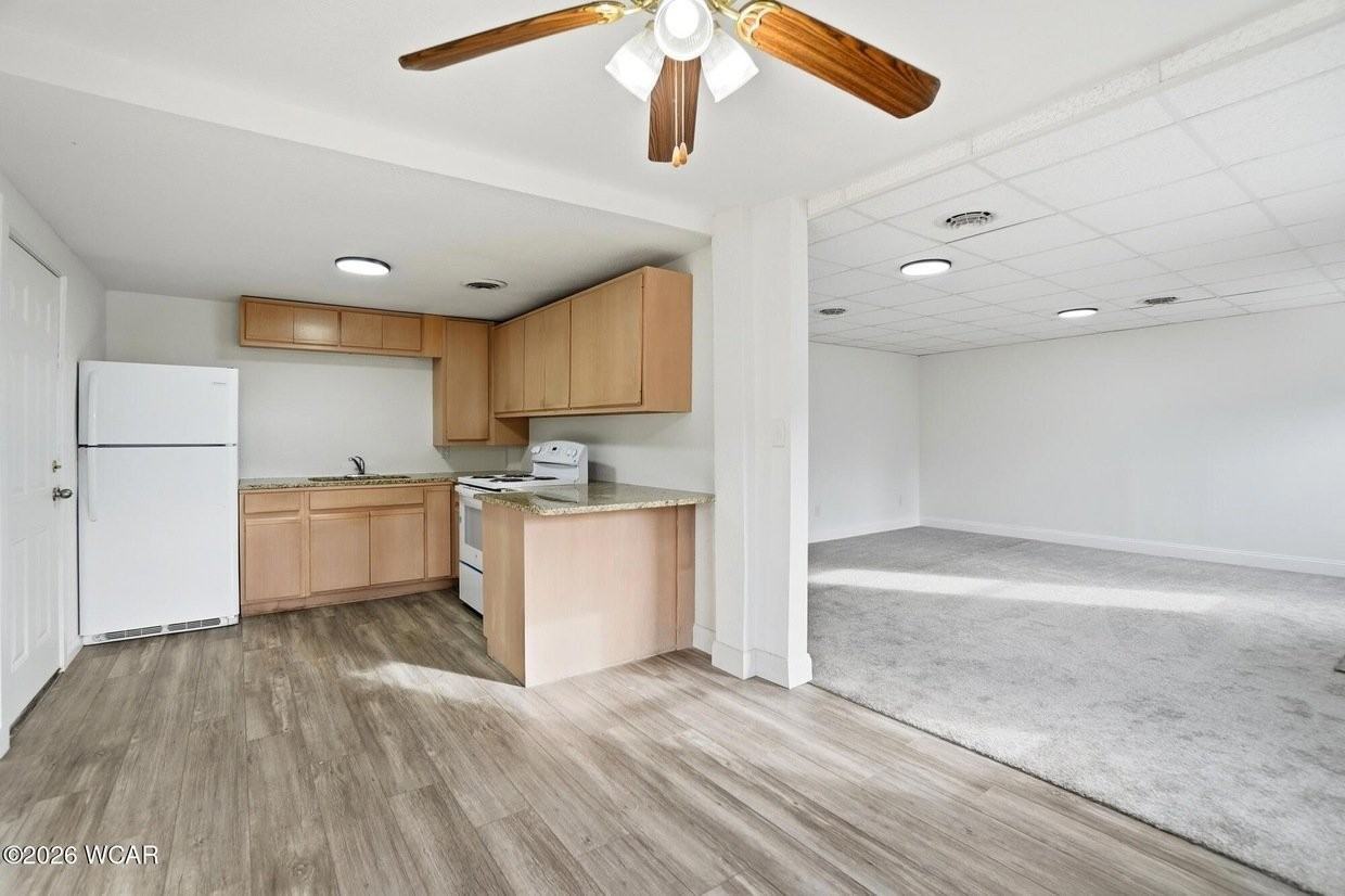 102 W Main St #1 - Photo 5 of 12