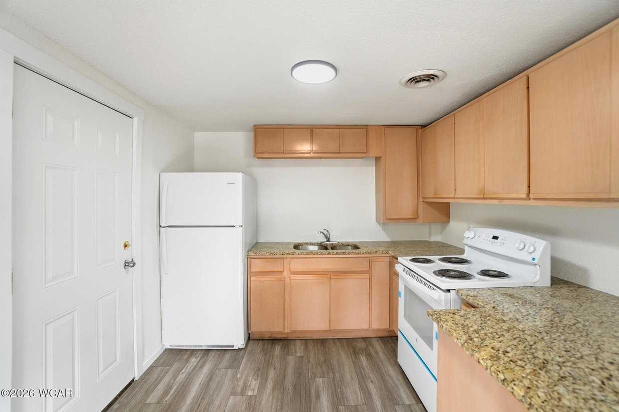 102 W Main St #1 - Photo 6 of 12