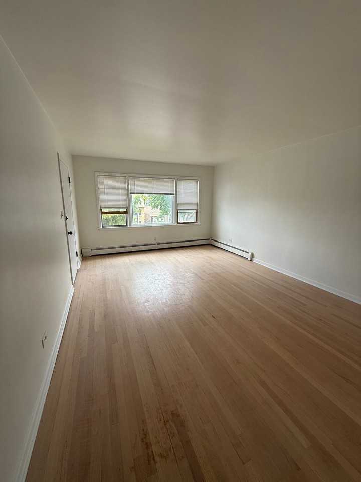 1712 N 35th Ave #2 - Photo 7 of 8