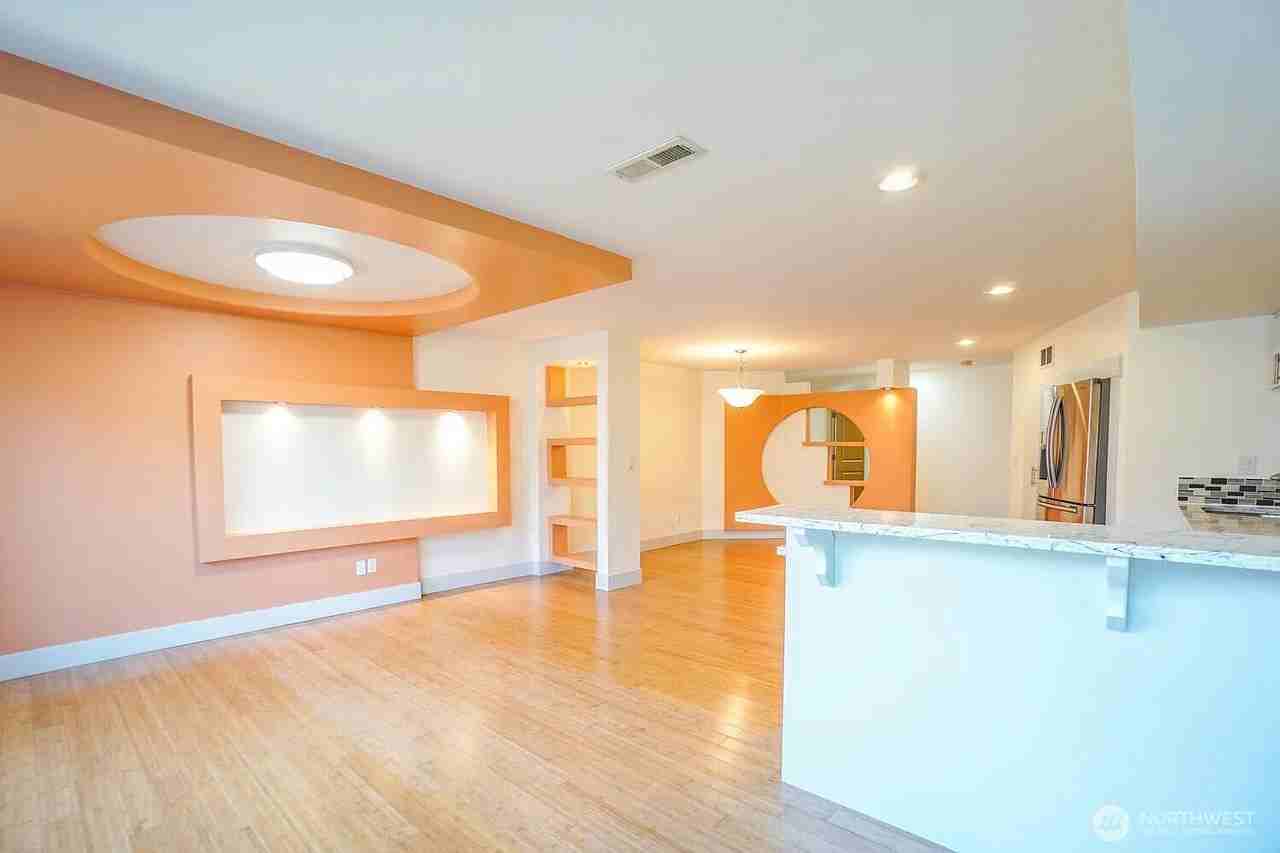 1727 Nw Ogden St - Photo 7 of 11
